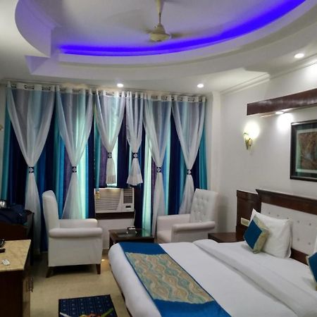Hotel Tjs Grand Delhi (National Capital Territory of India) Exterior foto