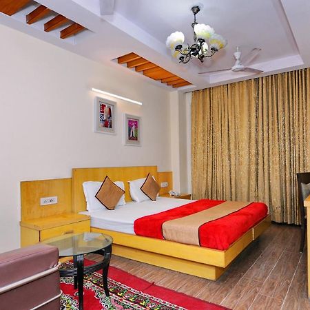 Hotel Tjs Grand Delhi (National Capital Territory of India) Exterior foto