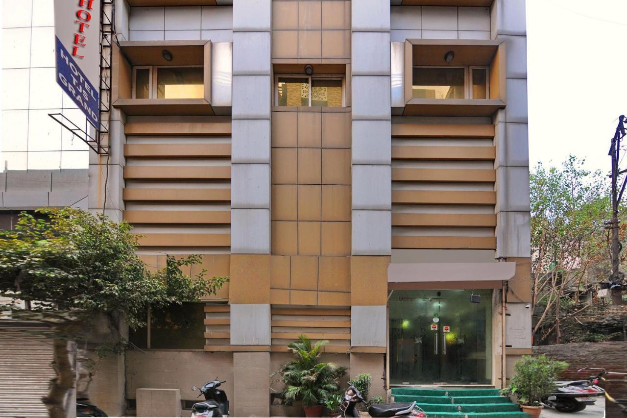Hotel Tjs Grand Delhi (National Capital Territory of India) Exterior foto