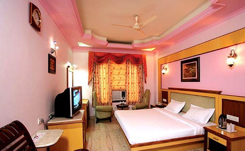 Hotel Tjs Grand Delhi (National Capital Territory of India) Exterior foto