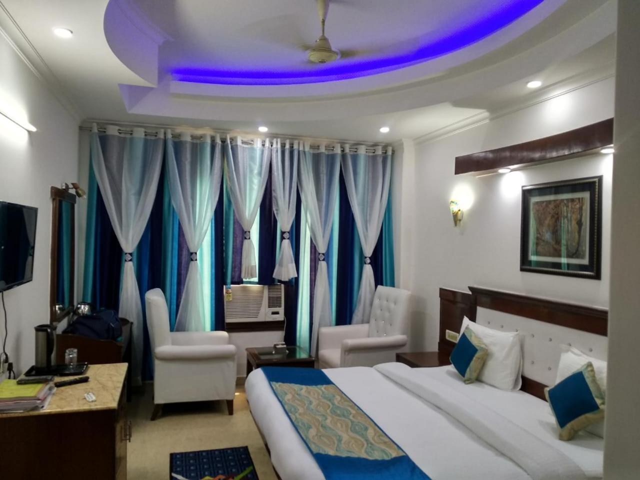 Hotel Tjs Grand Delhi (National Capital Territory of India) Exterior foto
